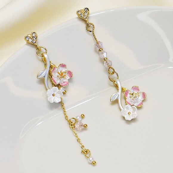 Handmade Sakura Flower Dangle MisMatch Earrings - Picture 5 of 6